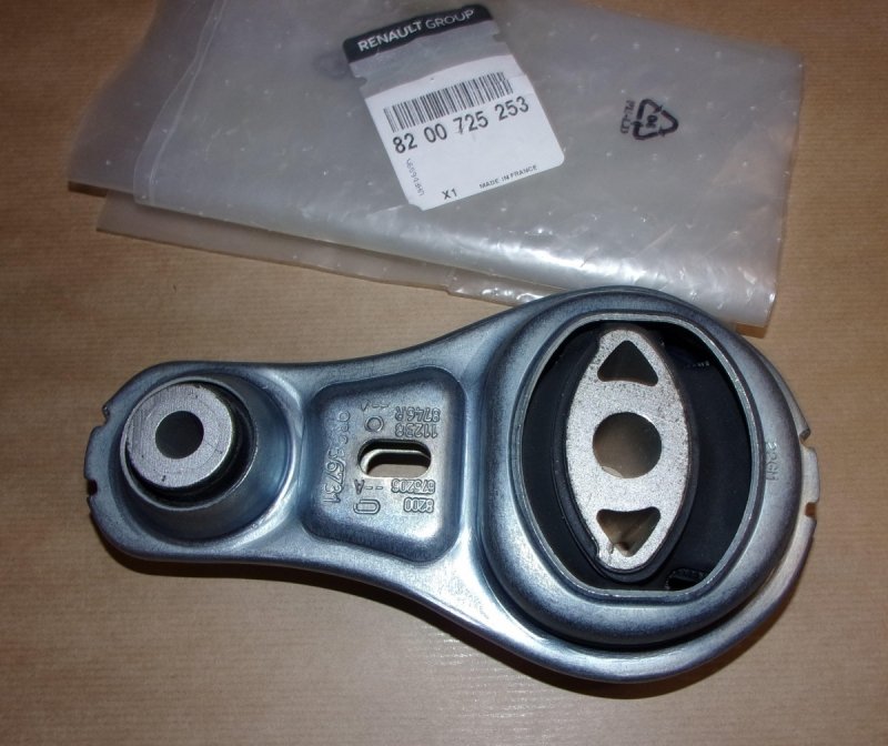 Original  Fixation moteur Renault Trafic II 2.5D arrière , 8200725253