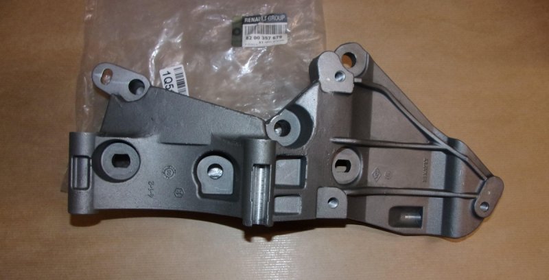 Original  Support d'alternateur Renault Kadjar, Captur II 1.5 dCi , 8200357679