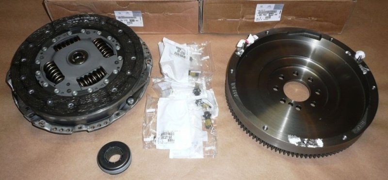 Kit d'embrayage d'origine avec volant moteur simple pour Citroën Jumper Peugeot Boxer 12- 2.2 HDI 150 ch, 1613196880