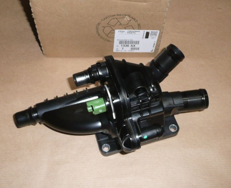 Boîtier de thermostat Citroën C3, C4, Peugeot 206, 207, 301, 1336.AX, 1336AX