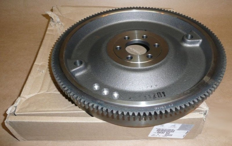 Volant d'inertie Volant bimasse CITROEN PEUGEOT 14/1.6 Hdi 0532N0 9639780480, 9639780480