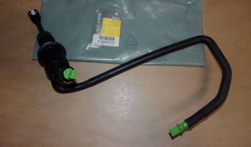 Original  Pompe d'embrayage Renault Clio III 1.2 16V , 8200524724