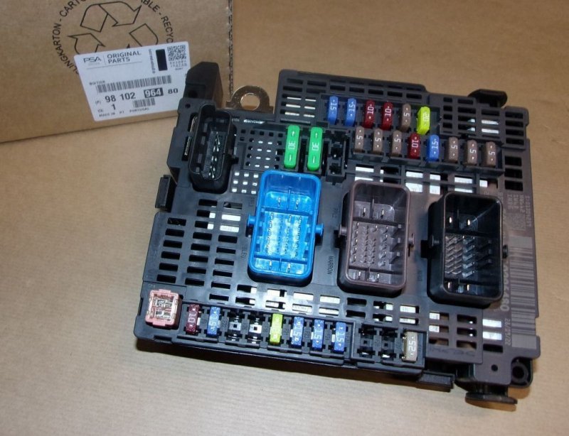 Boîte à fusibles Peugeot 508, 9810296480, 9810296480, 