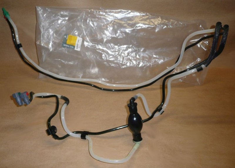 Original  Conduite de carburant Renault 1.5DCI avec pompe , 8200571380