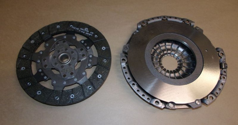 Embrayage complet Citroën C5 (X5), DS5, Peugeot 508 1.6 HDI, 9823041680, 9823041680, 