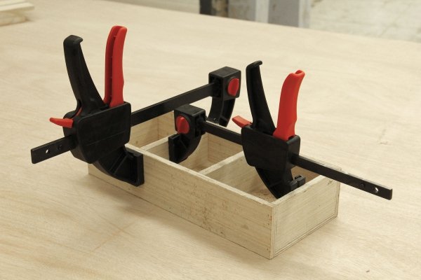 Ścisk stolarski 90kg - 24'' - 600 x 60 mm KD10704