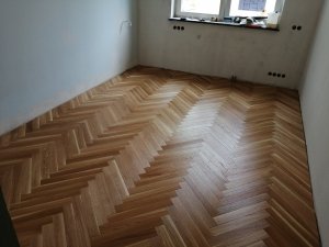 Parkiet dąb dwuwarstwowy  olejowany standart 10x70x490mm
