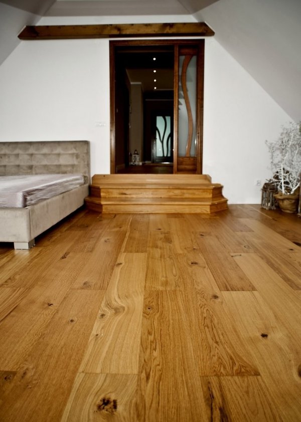  Dąb Rustykalny Style lakier UV + korund głęboka szczotka fuga2445x210x8,5 mm