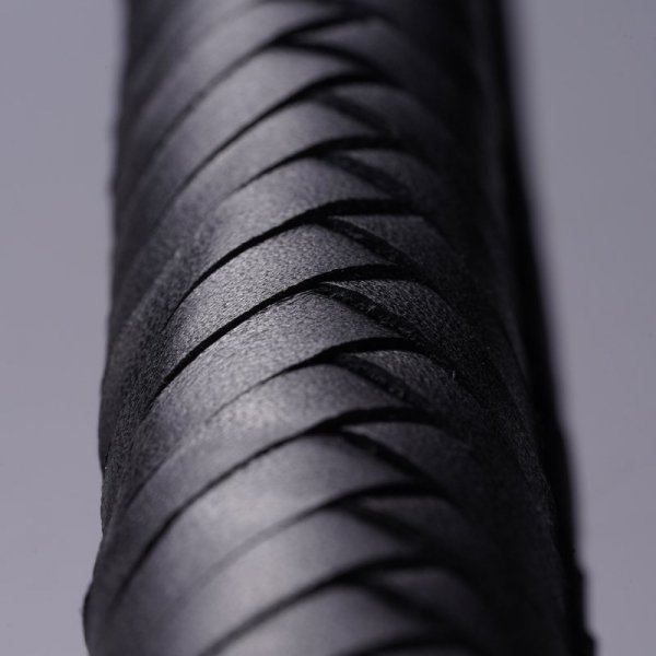 Upko Black Label Collection Whip - skórzany bat (czarny)