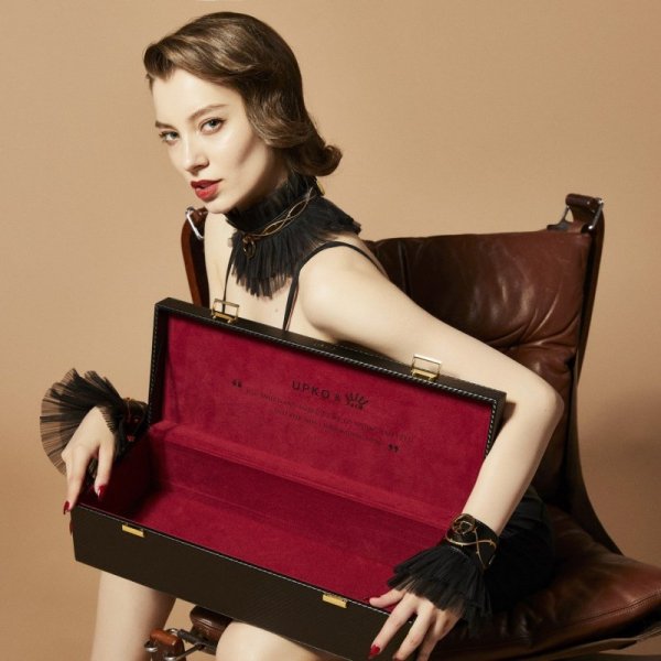 Zalo &amp; Upko Luxurious &amp; Romantic Bondage Play Kit - zestaw akcesoriów (czarny)