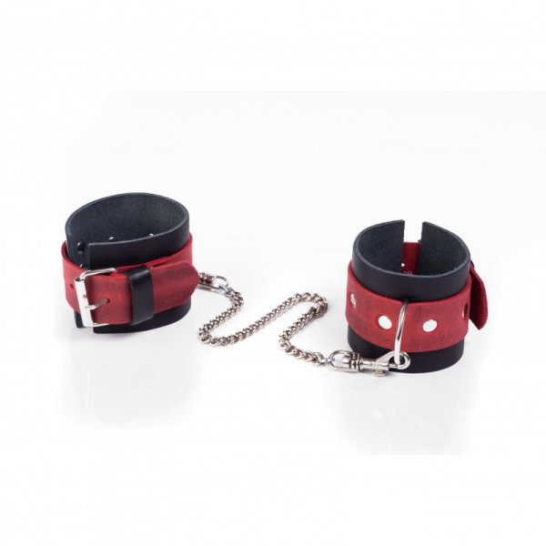 Whips Crazy Horse Red S – kajdanki rozmiar S (czerwony)