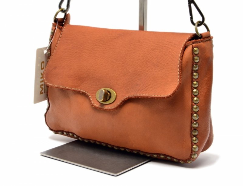 TOREBKA listonoszka MIKO skóra camel vintage brąz skórzana ćwieki damska