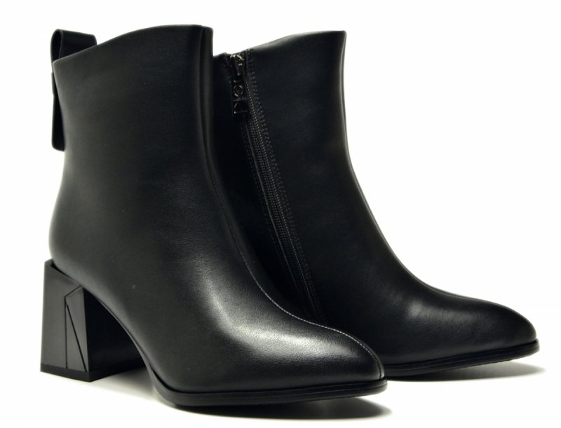Botki 40 VINCEZA 66812 skóra czarne na obcasie skórzane damskie
