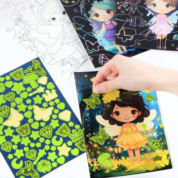 ŚWIECĄCA W CIEMNOŚCI WYDRAPYWANKA Z KOLOROWANKĄ MAGIC KIDEA KSIĘŻNICZKI