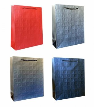 Torebka ozdobna prezentowa jednokolorowa z tłoczeniem 950B 26x32x10cm p12 mix cena za 1 szt