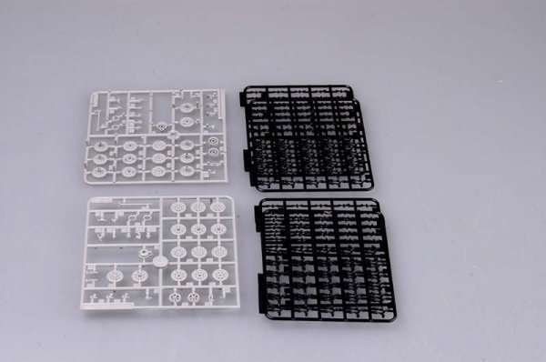 Trumpeter Model plastikowy niemiecki Sd.Kfz.9 Schwere Zugkraftwagen 18t Typ F3
