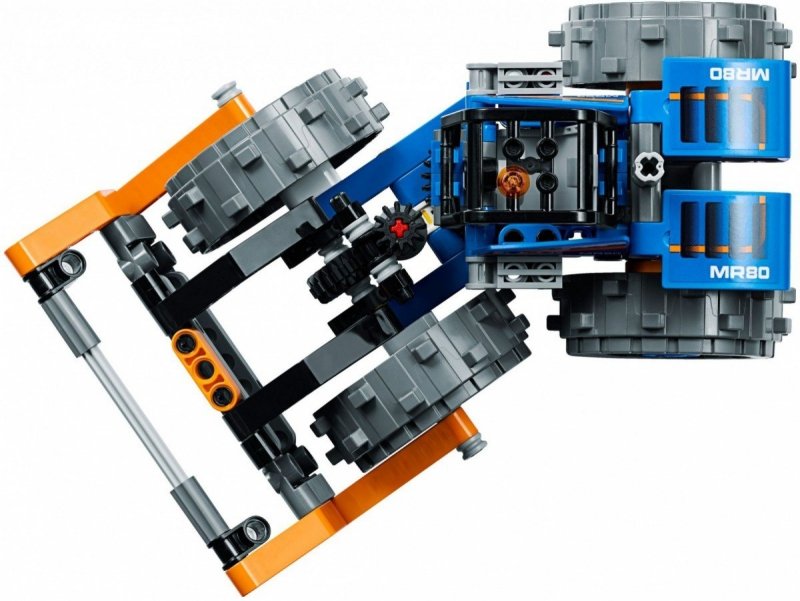 LEGO TECHNIC SPYCHARKA 42071 8+