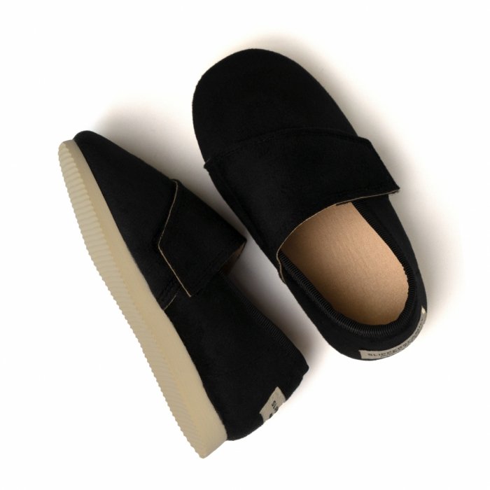 Buty dla dzieci Cz. Pantera Mądre Kapcie