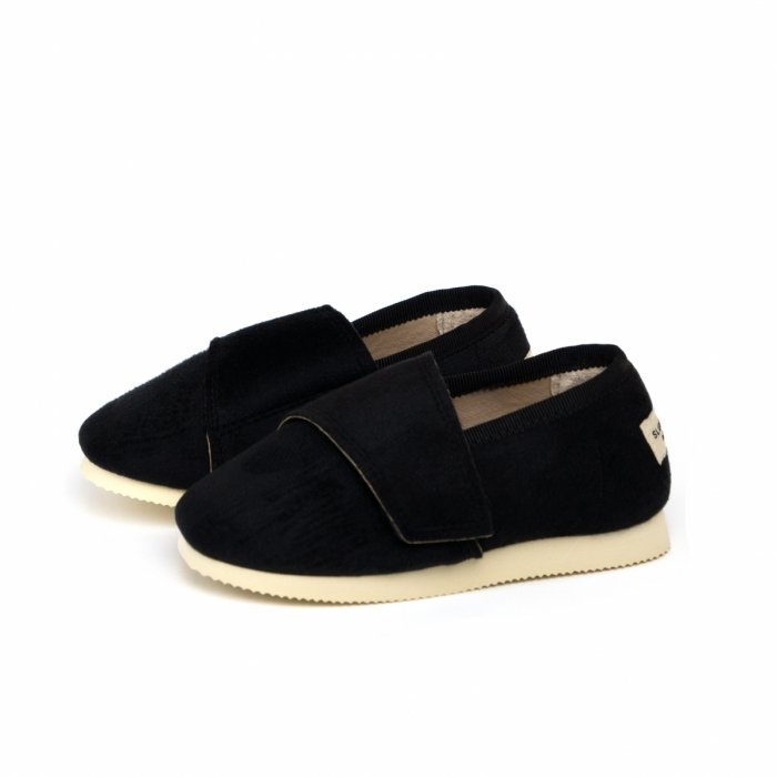 Buty dla dzieci Cz. Pantera Mądre Kapcie