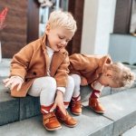 Jak dbać o stopy jesienią? Jakie buty na jesień dla dziecka?