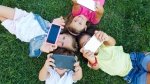 Zamiast scrollować – rusz się! Jak zachęcić dziecko do aktywności offline?
