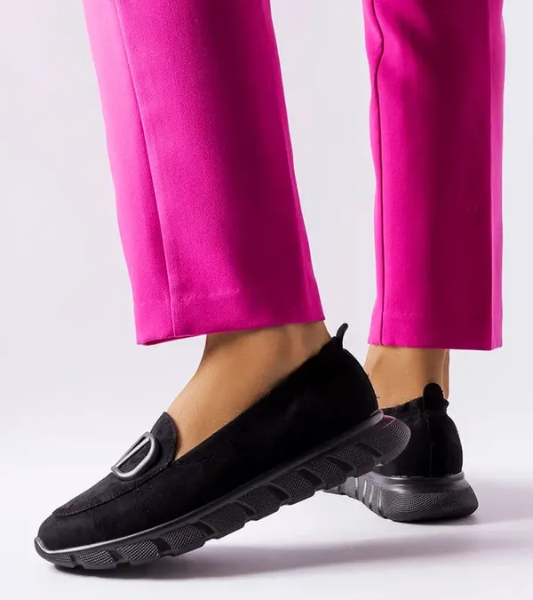 Czarne wsuwane sneakersy Vinceza