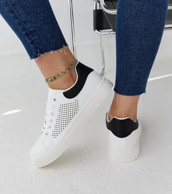 Białe trampki damskie ażurowe sneakersy Semhar