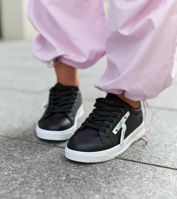 Czarne sneakersy eko skóra Brecht