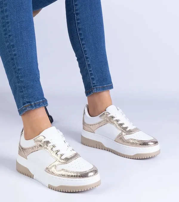 Złote sneakersy na grubej podeszwie Undina