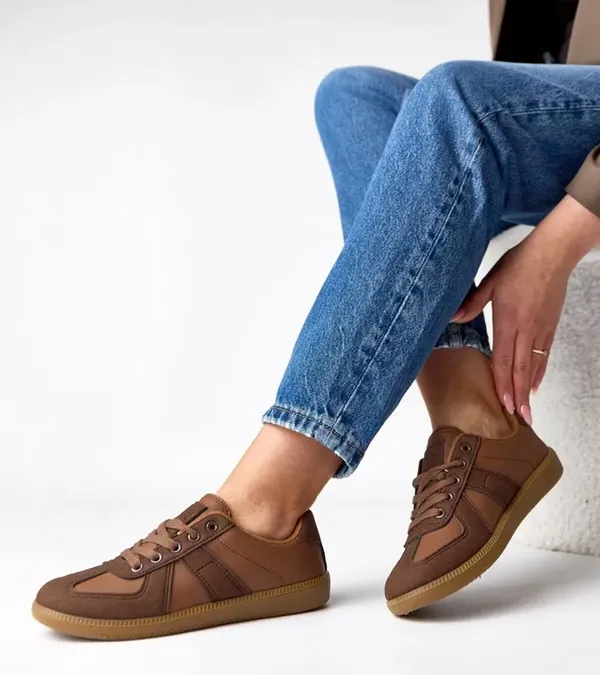 Brązowe sneakersy na platformie Valentine