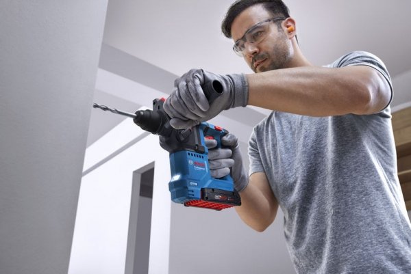 Akumulatorowy młot udarowo-obrotowy Bosch Professional GBH 18V-18