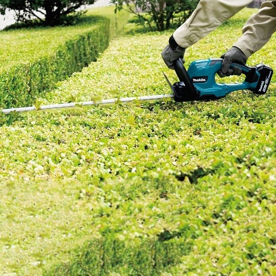 Akumulatorowe nożyce do żywopłotu Makita DUH607Z