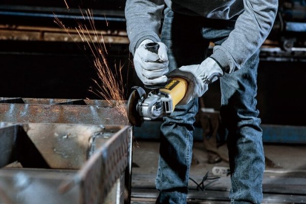 Szlifierka kątowa DeWalt DWE4117 125 mm 950W