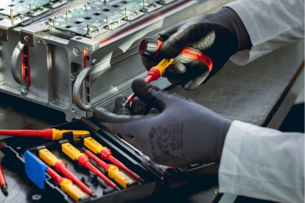 Zestaw wkrętaków izolowanych VDE 13szt. Hogert HT1S997