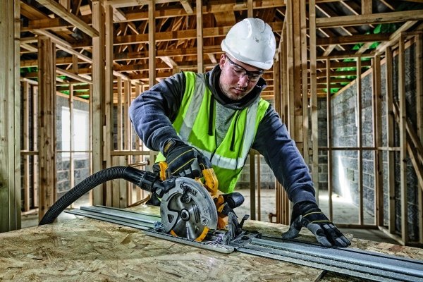 Akumulatorowa pilarka tarczowa DeWALT DCS572NT 18V 184mm kompatybilna z szynami