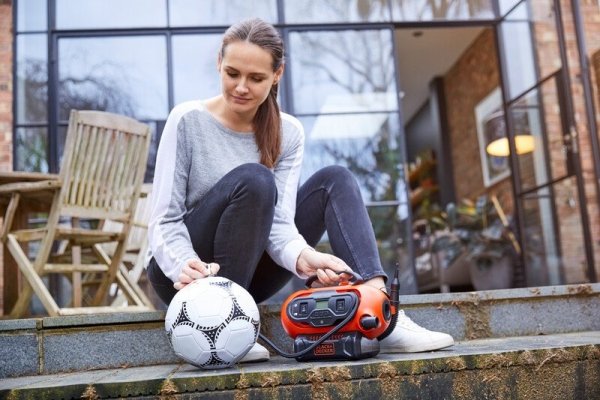 Kompresor samochodowy BLACK+DECKER BDCINF18N 12V 18V 230V