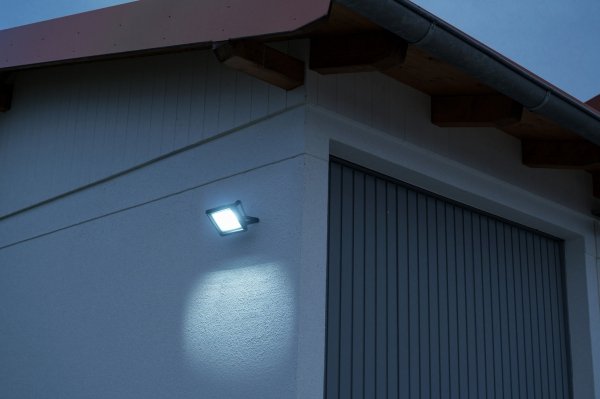 Naświetlacz LED Brennenstuhl JARO 7060 5800lm 50W IP65 1171250541