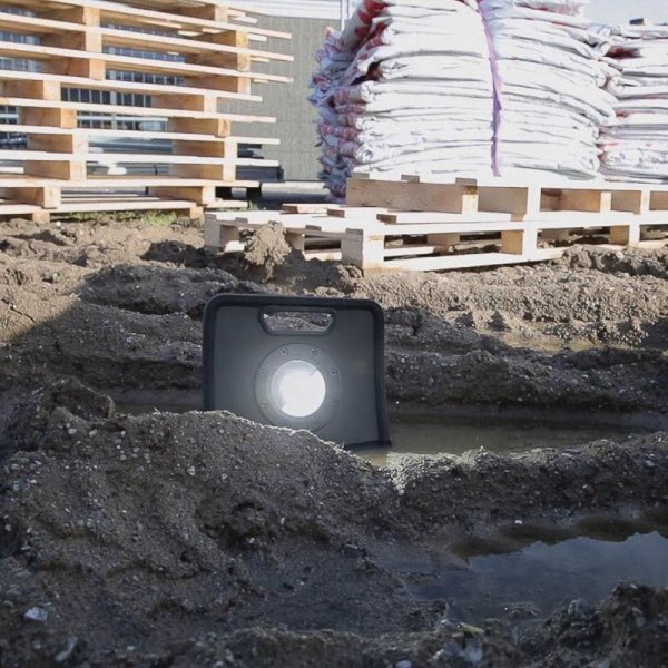 Zestaw naświetlacz LED Scangrip NOVA 6K ze statywem 3m 6000 lm