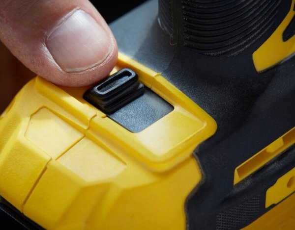 Zakrętarka udarowa Stanley FATMAX SFMCF820B 18V v20 3- bieg