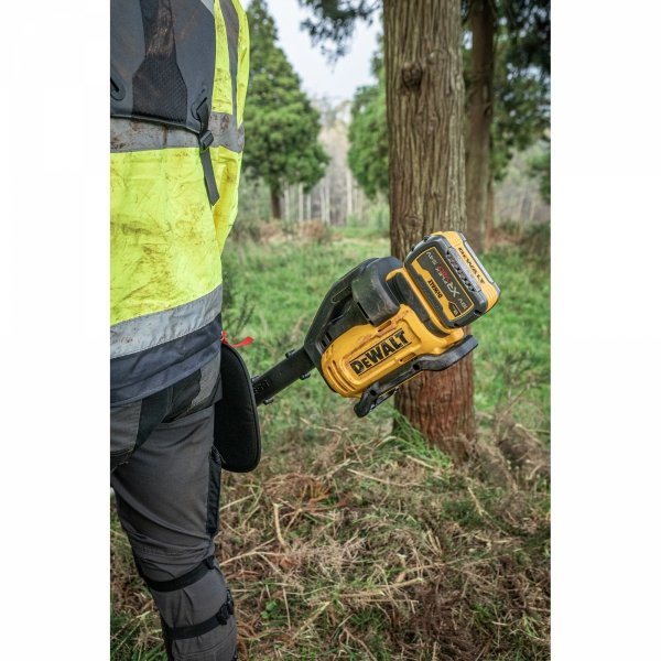 Akumulatorowa kosa do zarośli DeWALT DCMBC823N-XJ 54V z dwoma uchwytami