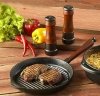 Skeppshult Natural Selection - Patelnia Żeliwna Grillowa 28 cm - Drewniana Rączka