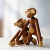 Kay Bojesen MONKEY Dekoracja - Figurka Drewniana Małpka Średnia - Drewno Tekowe