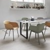 Muuto FIBER ARMCHAIR WOOD BASE Krzesło - Czarne /Drewniana Rama