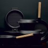 Morso SAUCEPAN Rondel Żeliwny 20 cm z Pokrywką Czarny / Uchwyt Dębowy