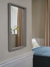 Muuto ARCED Lustro Ścienne w Drewnianej Ramie 80 cm / Liliowe