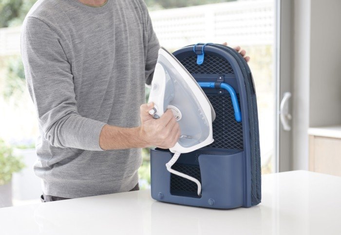 Joseph Joseph POCKET PLUS Mała Składana Deska do Prasowania / Czarna