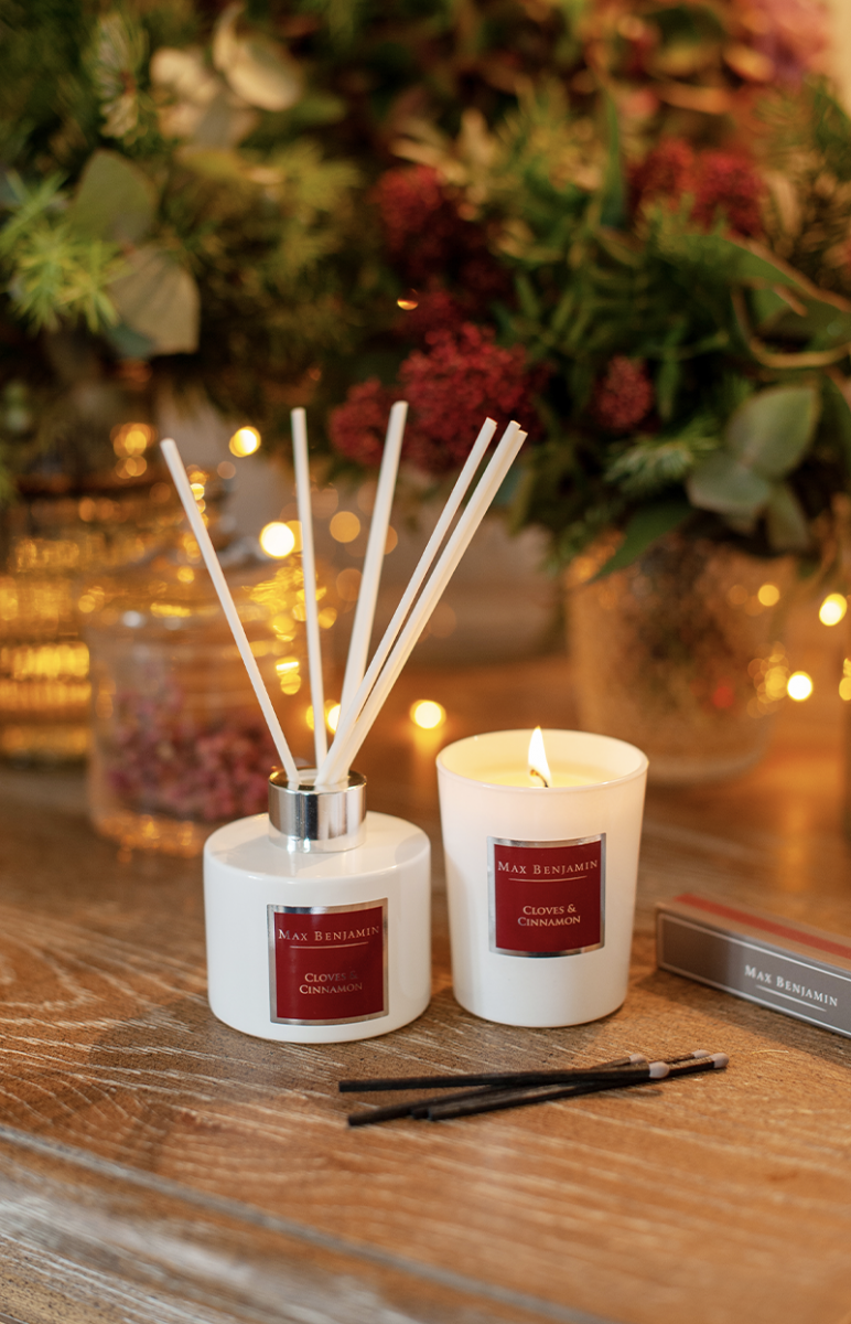 Max Benjamin CLASSIC Zestaw Prezentowy - Świeca i Dyfuzor Zapachowy 100 ml Zapach Świąteczny / Cynamon i Goździki