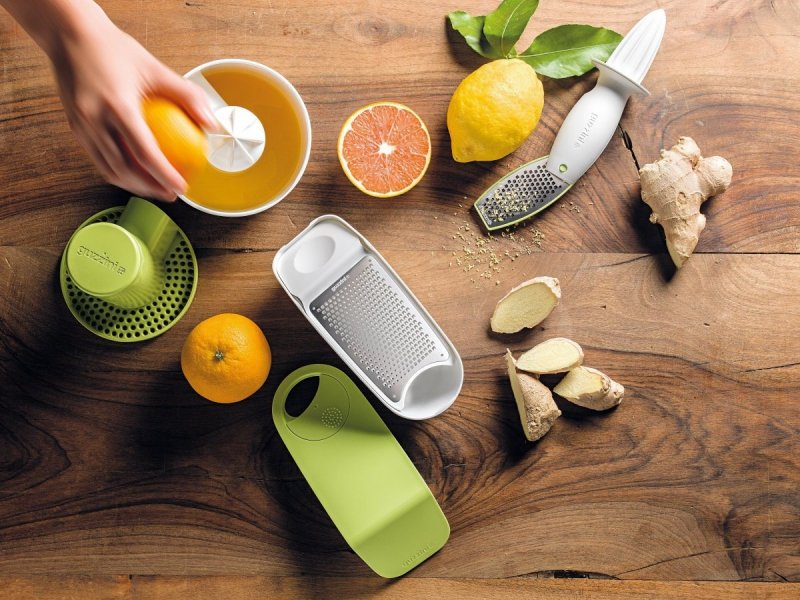 Guzzini ACTIVE DESIGN Wyciskarka do Cytrusów z Pojemnikiem