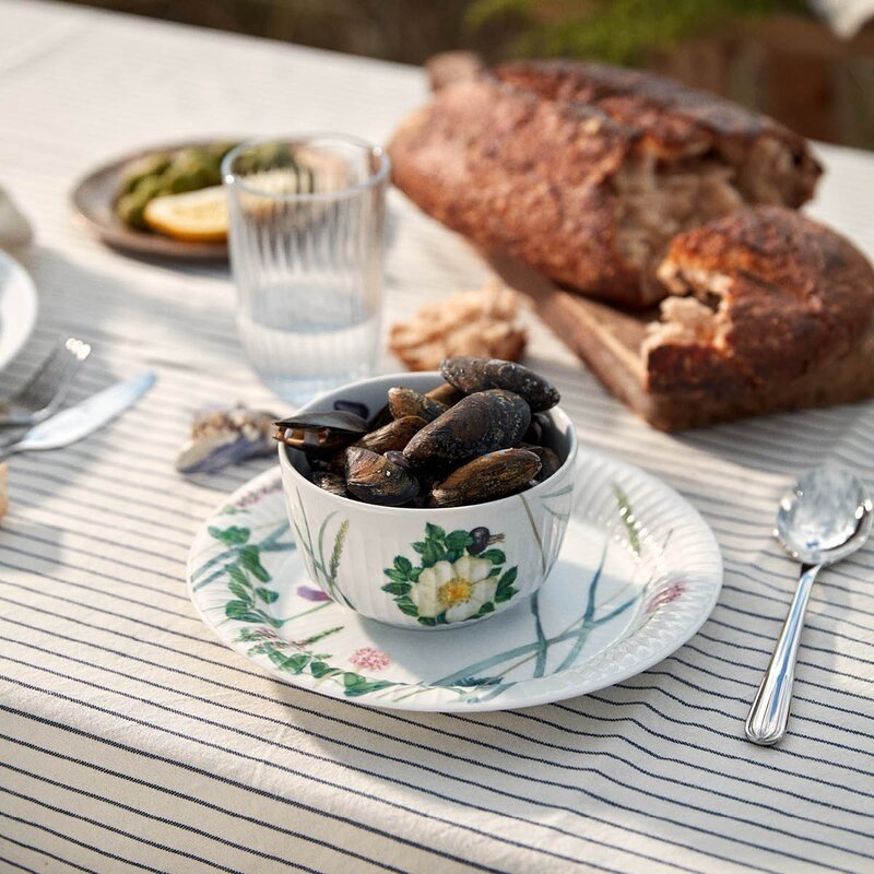 porcelanowy talerz z żłobieniami Kähler