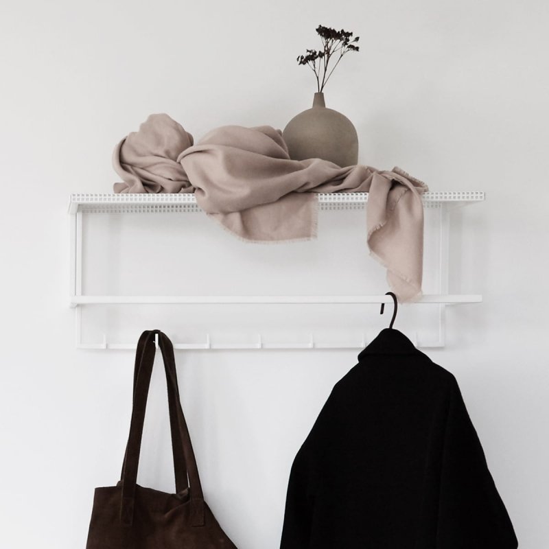 Kristina dam studio GRID Ścienny Wieszak na Ubrania z Półką / Biały